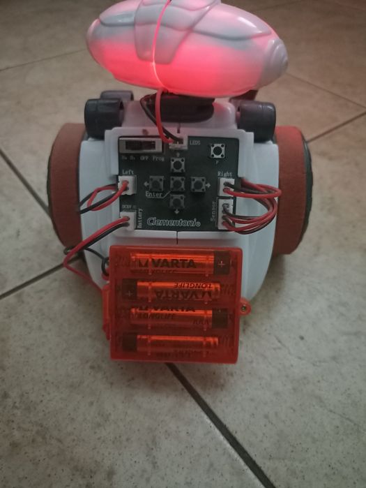 ROBOT sterowany programem