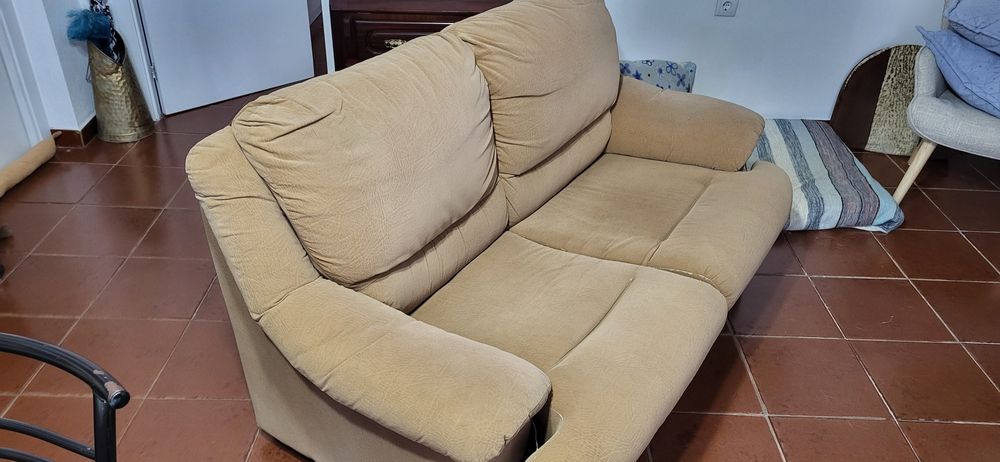 Sofá cama em boas condições