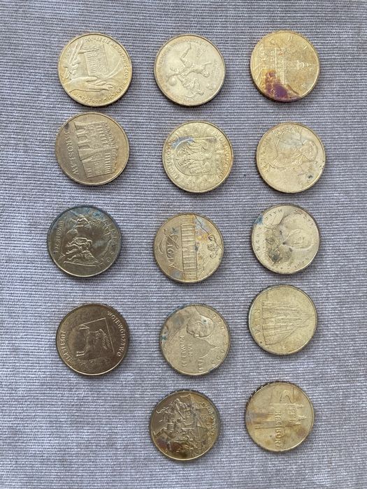 14 sztuk monet po 2 złote