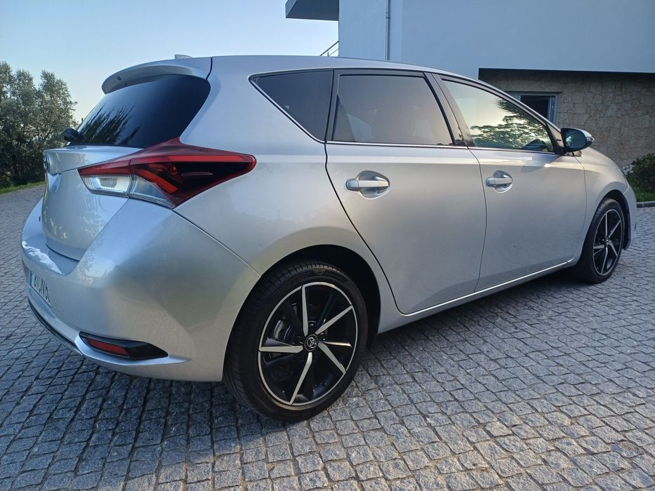 Toyota Auris 1.4 diesel histórico toyota