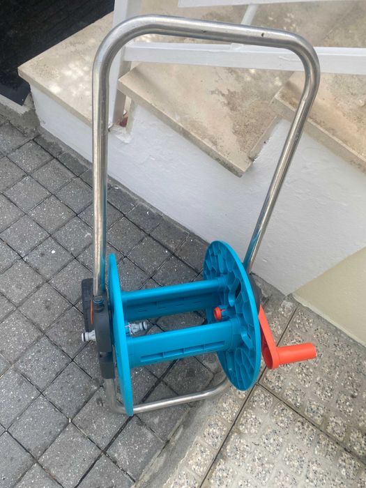 Carrinho de mangueira Gardena com mangueira Geolia de 40 m