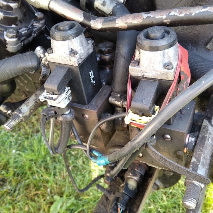 Гідроро розподільник МТЗ 1221 , 1025 , 1523. Включення пвм.