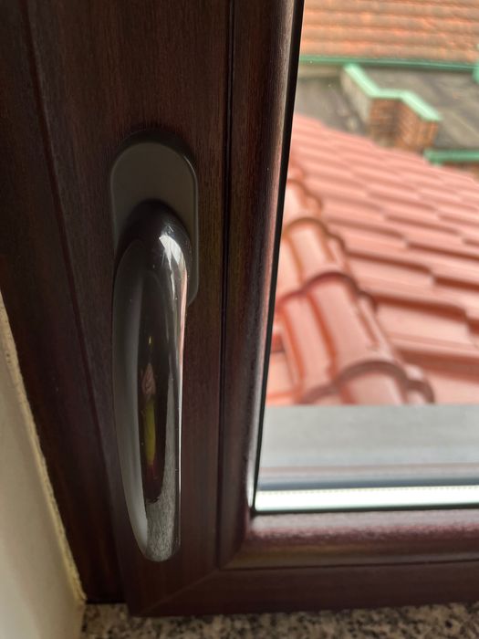 Klamki do okien i drzwi balkonowych/tarasowych