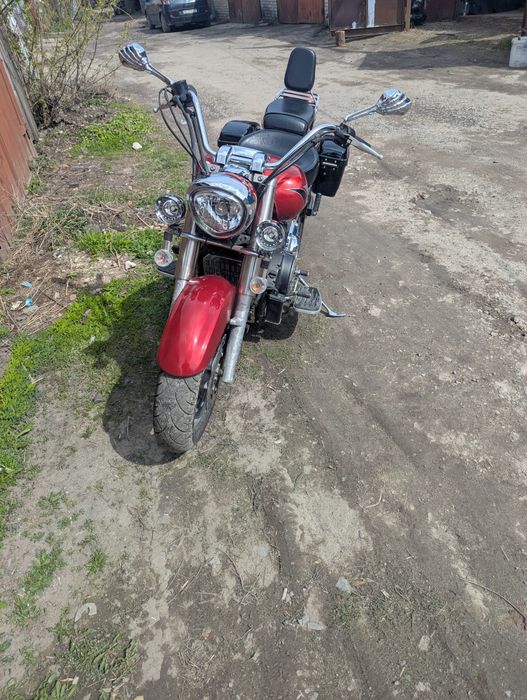 Продам мотоцикл  Yamaha XVS1300V , це в перший раз поїхав на  озеро   світязь. Супер.