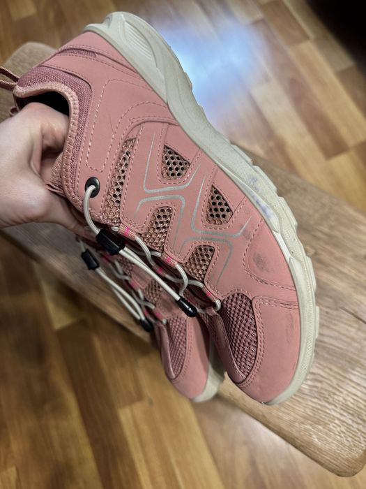 Жіночі кросівки трекінгові Ecco