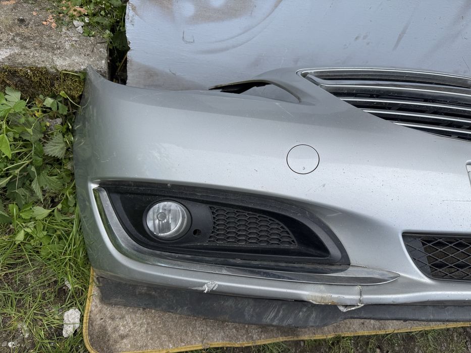 Opel Insignia zderzak przod kompletny 13-17