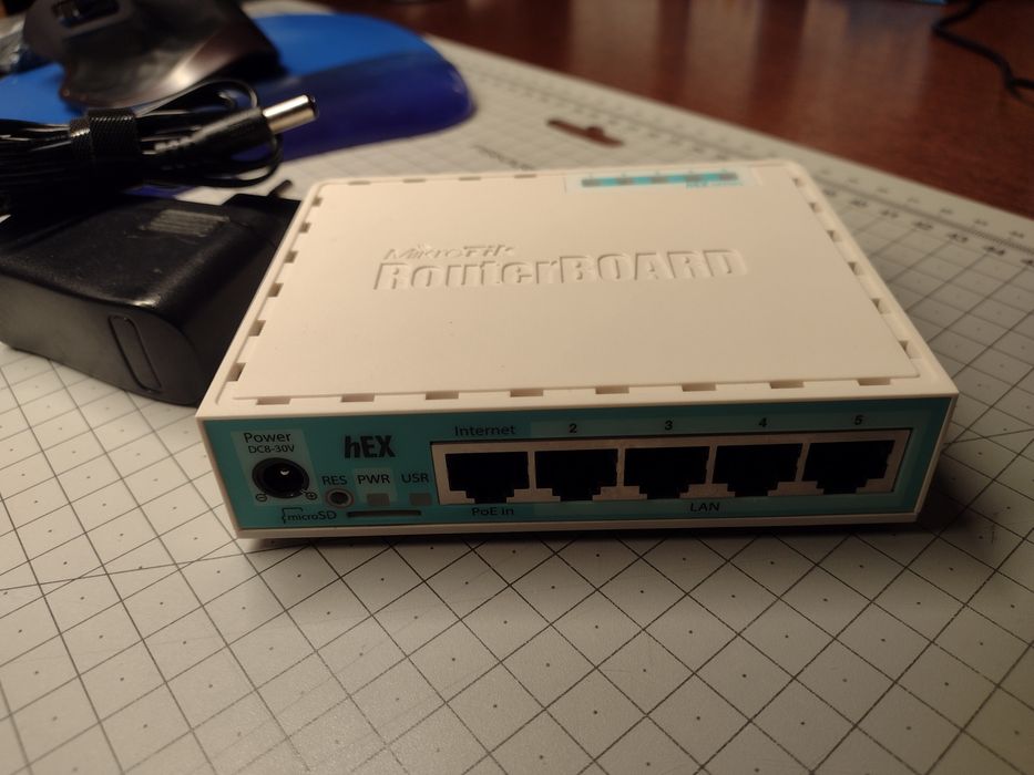 Router Mikrotik hEX RB750Gr3
