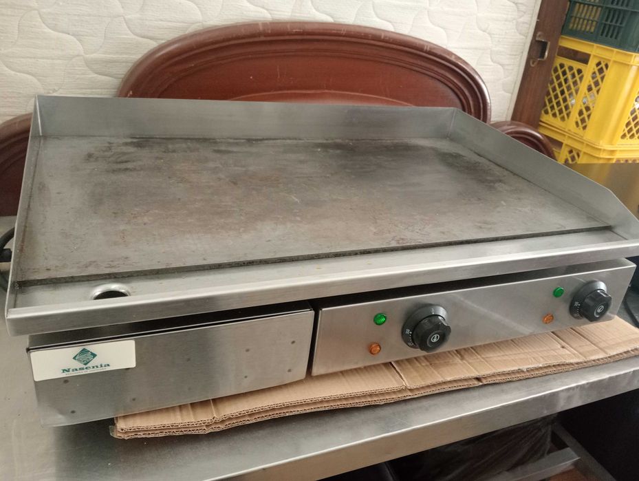 Vendo  Placa de Grelhar - Liso - incl. Bandeja de Gotejamento