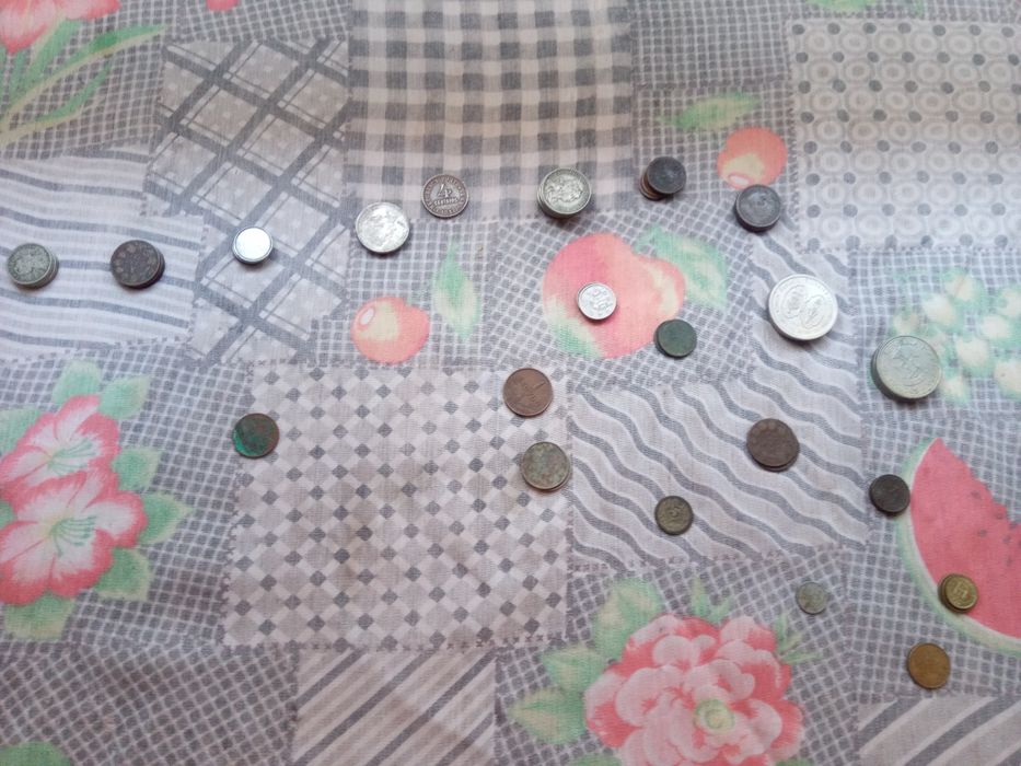 Várias moedas antigas429045376237578241