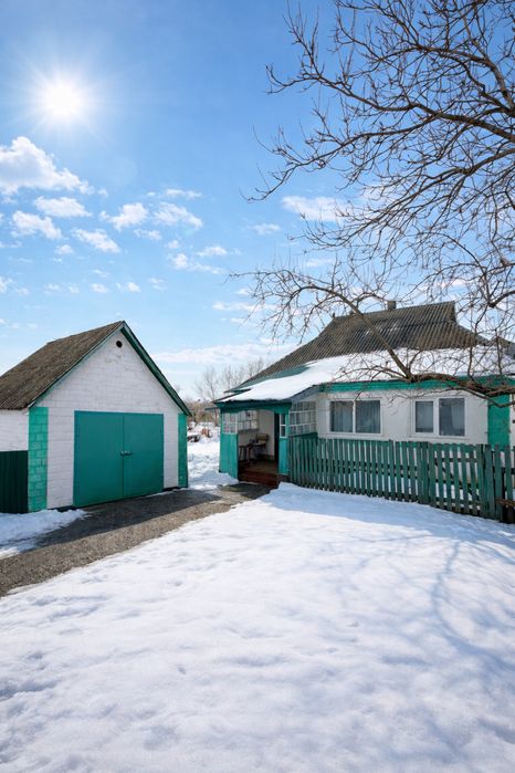 Затишний будинок 78 м² з великою ділянкою 30 соток у с. Безугляки