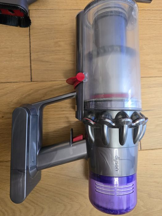 Dyson v11 absolute