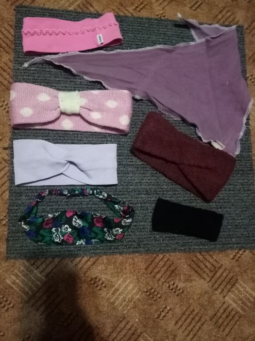 Дитячі шкарпетки, шапки,пов'язки