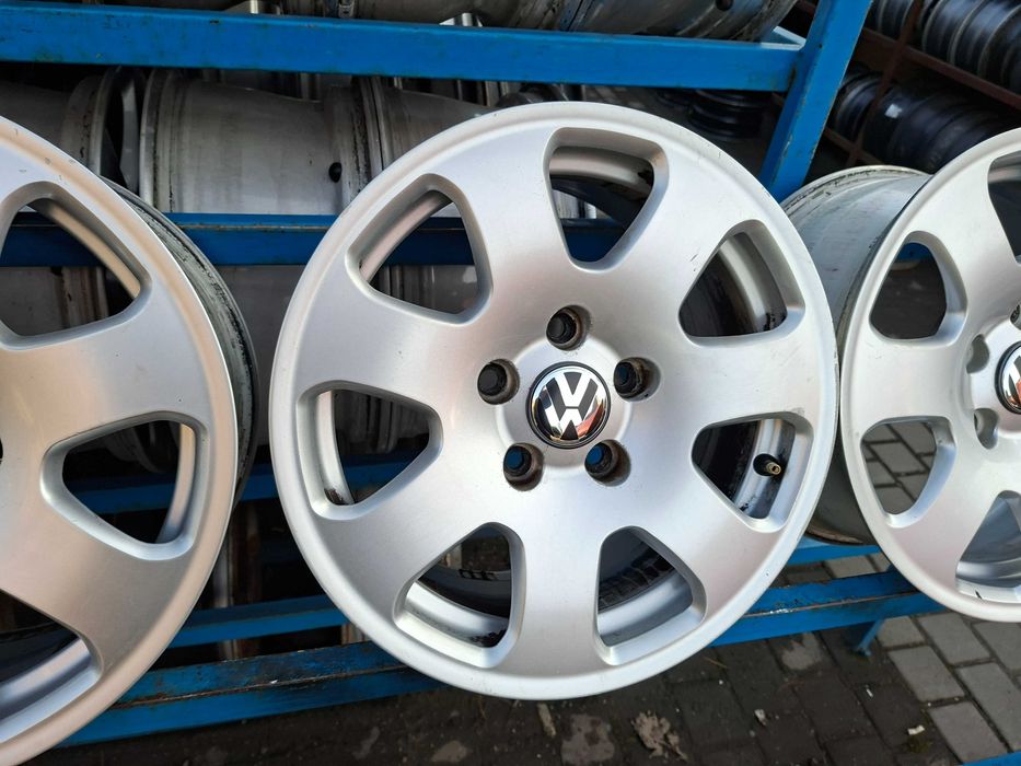 Оригінальні ковані диски Audi 5/112 R15 7J ET39 8EO 601 025.