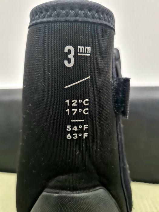 Surf boots com zip (Decathlon) 3mm T : 37/38