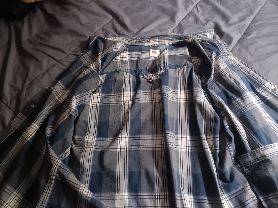Vendo camisa azul xadrez Levi's tamanho XL