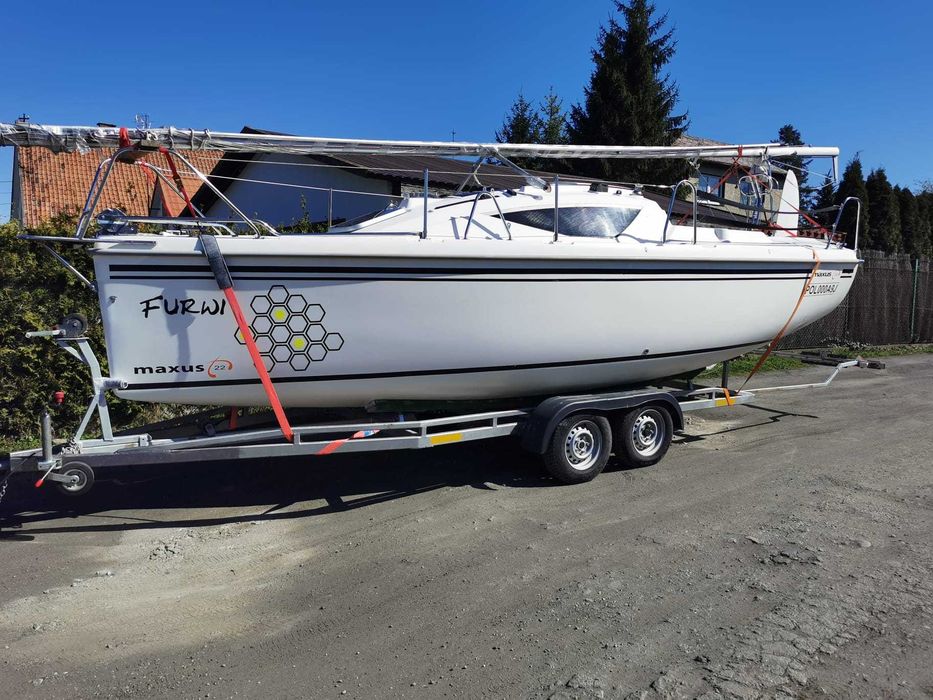 Jacht żaglowy MAXUS 22