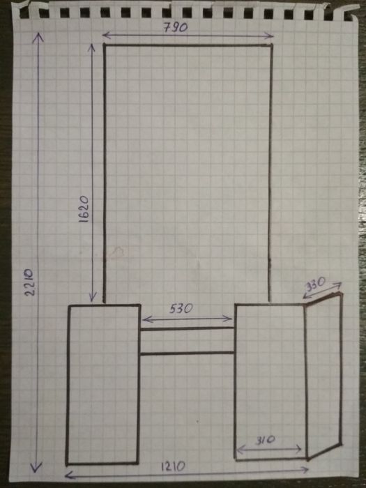 Дзеркало, Туалетний столик антикваріат 1920-30 року (висота 2,2 м)