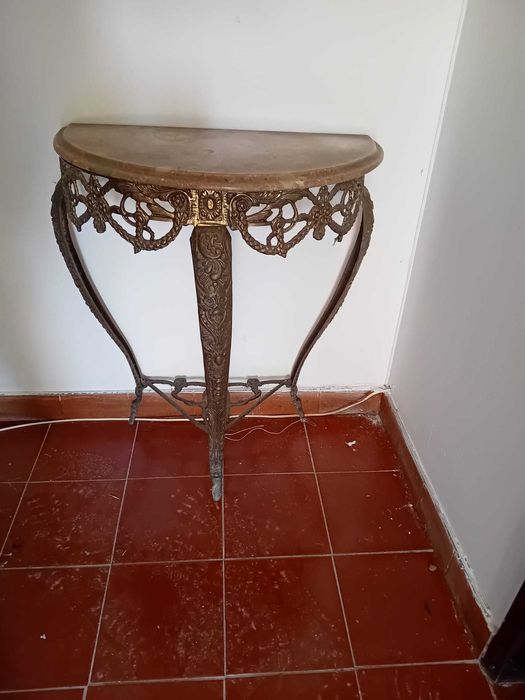Mesa e Espelho Conjunto