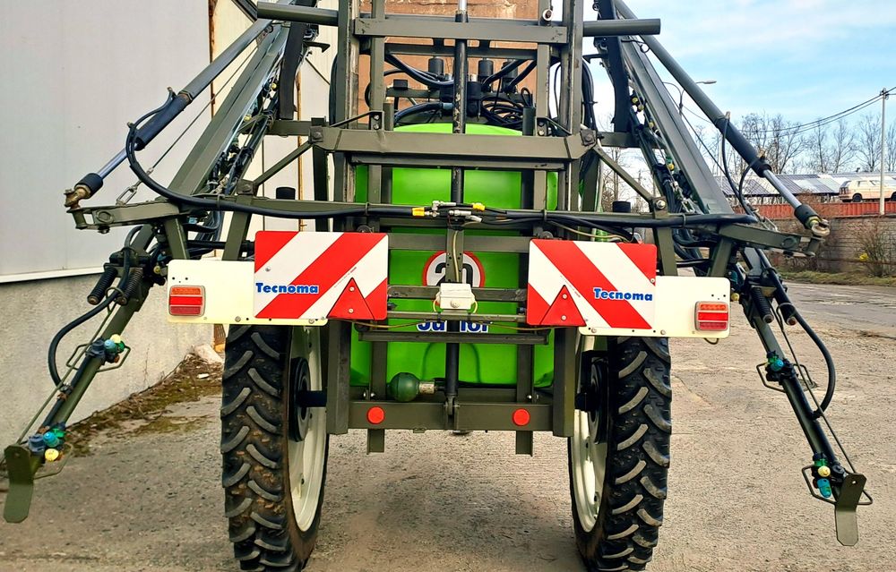 Opryskiwacz Tecnoma Junior 18-15m 2000L