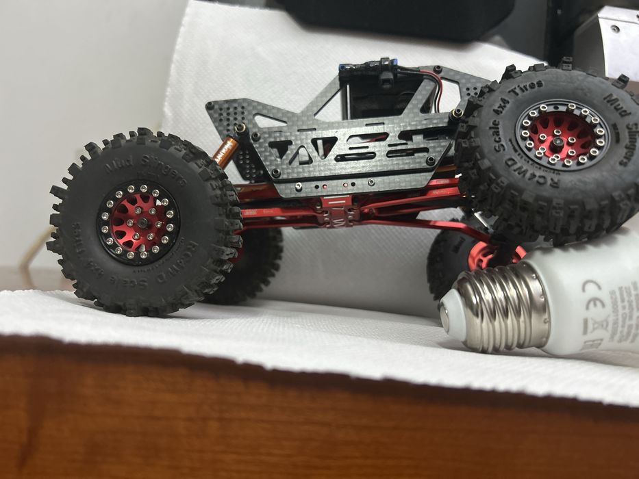 Axial SCX 24 com upgrades
