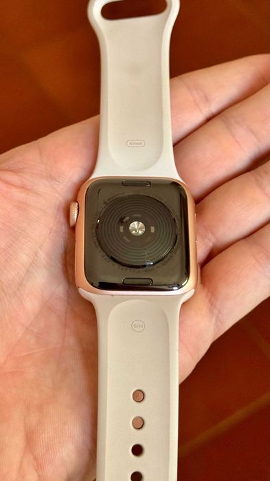 Apple Watch SE 40mm GPS Gold