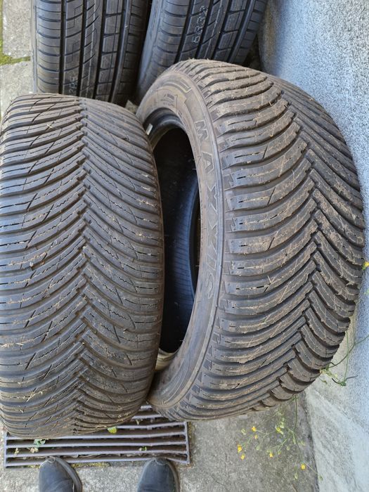 Opony wielosezon 235/50R18 7,5mm 22r. 2szt