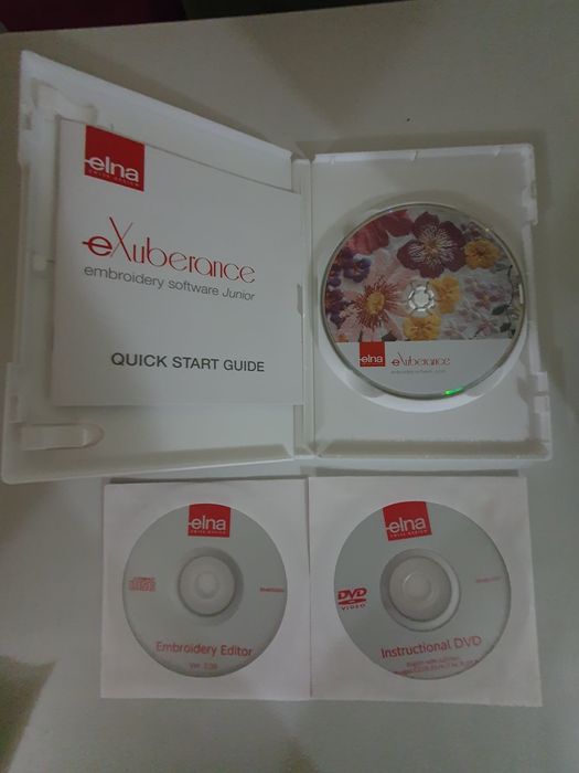 Maquina de bordar ELNA 830L expressive