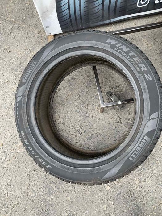 Шини  235/50 R18 Pirelli  зима 7-6,5мм