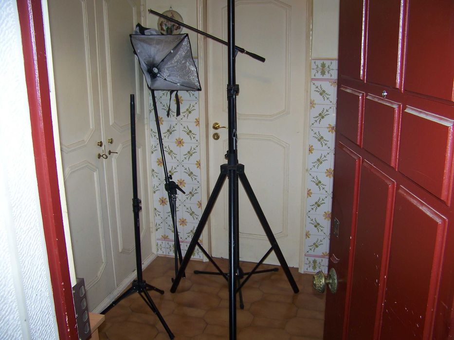 3 tripés para equipamento de audiovisual