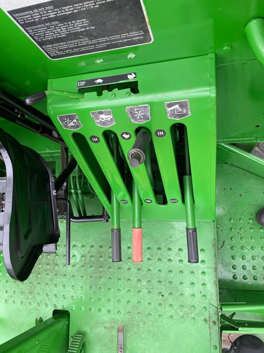 комбайн John Deere 925