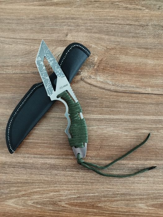 Nóż myśliwski survival
