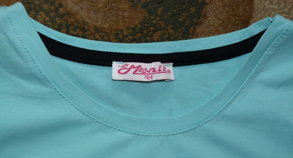 Футболка з паєтками