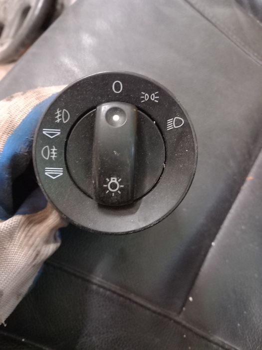 Włącznik śwteł audi a4b6 b7