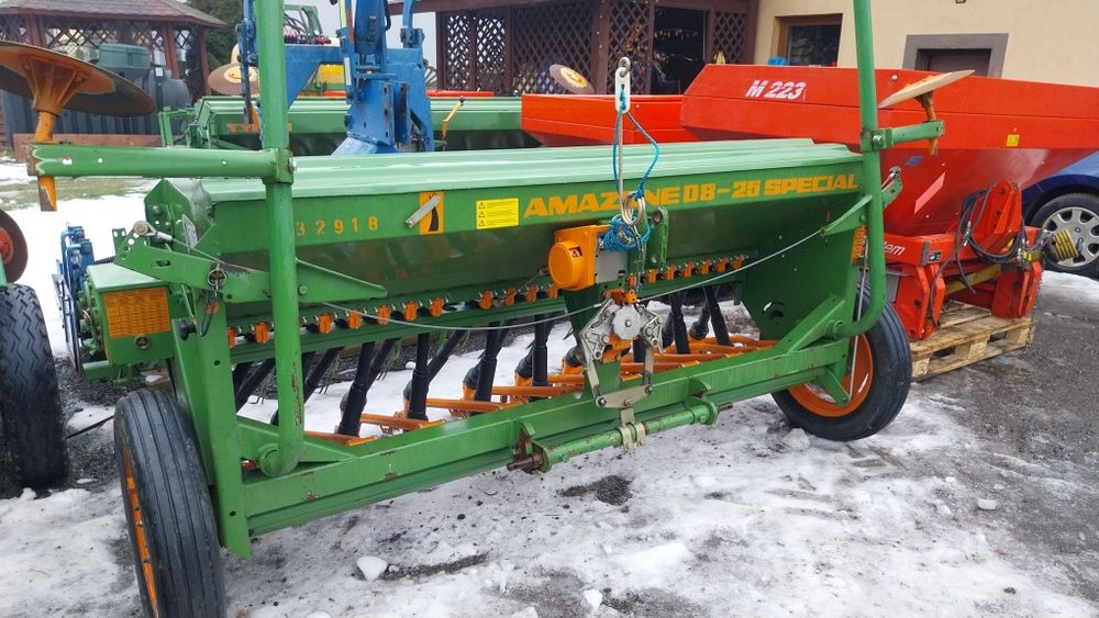 SIEWNIK do zboża 2,5m AMAZONE D8 Super Drobny Wysiew Hassia dk d7d9