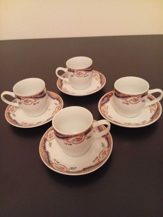 4 chávenas com pires Limoges