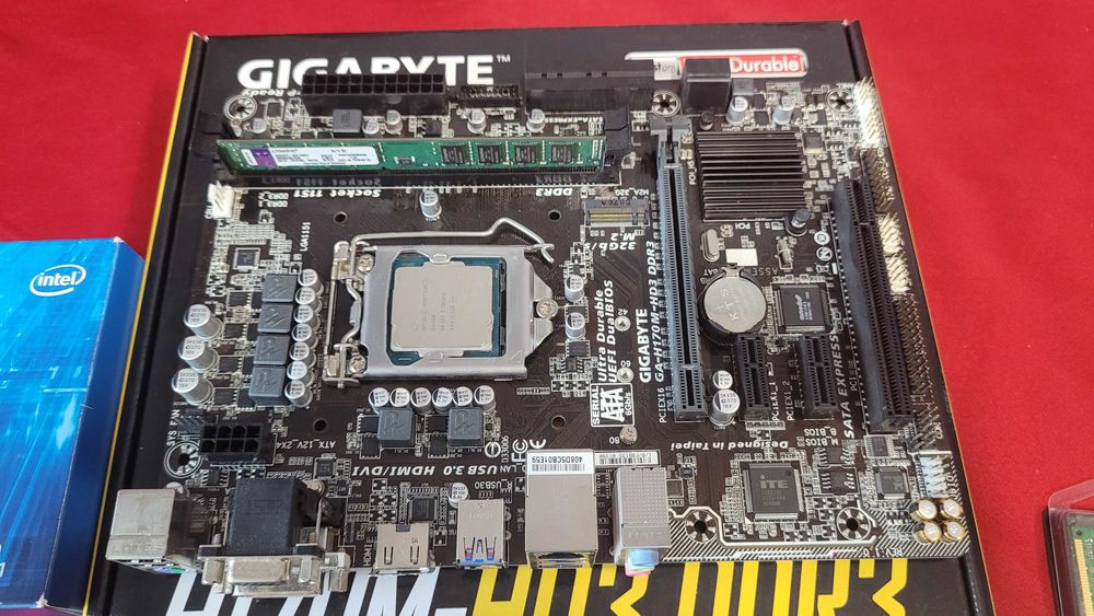 Комплект плата+проц+RAM Gigabyte GA-H170M-HD3 + Pentium G4560 + 8GB