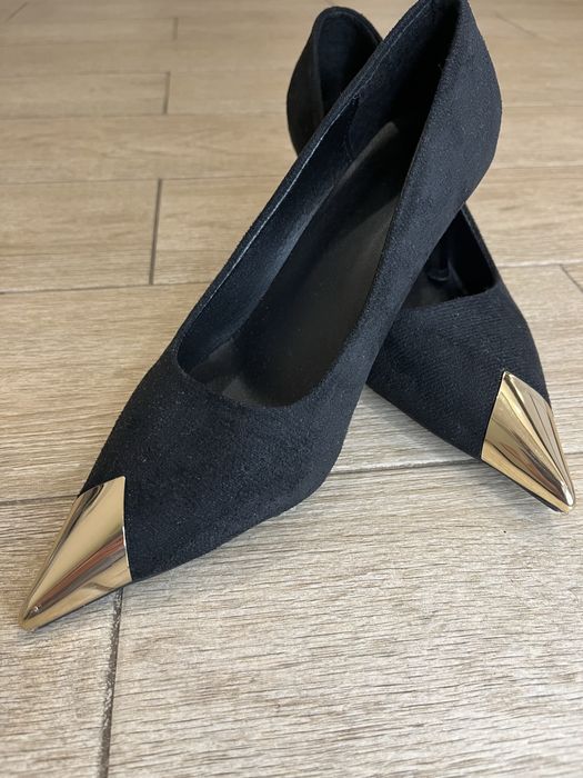 Замшеві туфлі 37 розмір