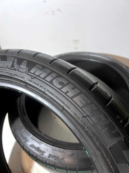 Pneus Michelin Pilot Super Sport - 275/35/19 - Excelentes