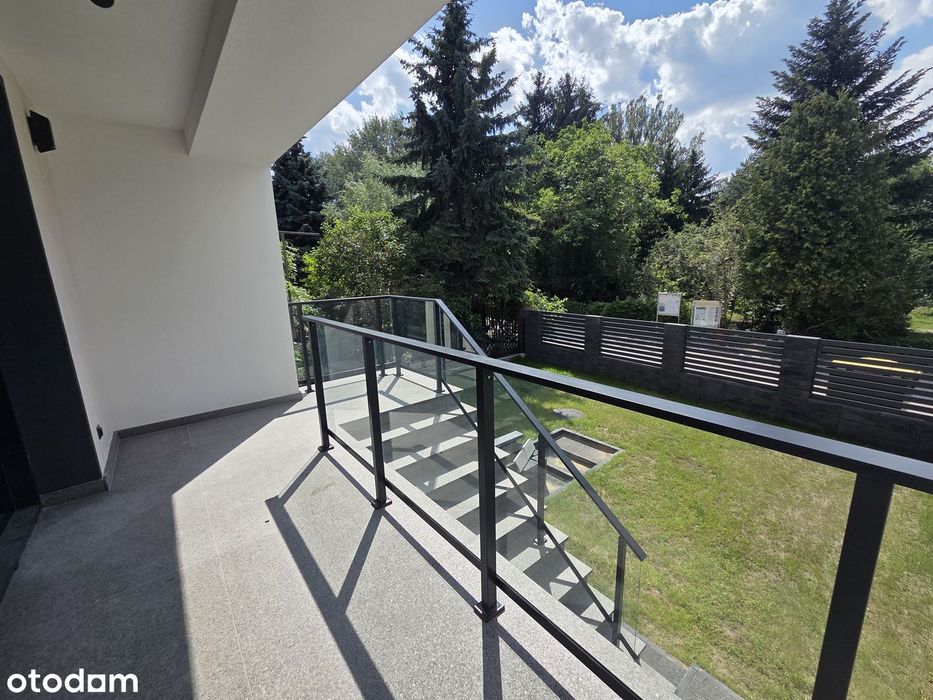 Segment Premium  282 m  z  tarasem  i ogrodem