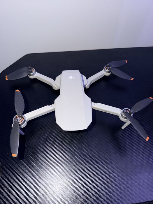 Dron DJI Mini SE