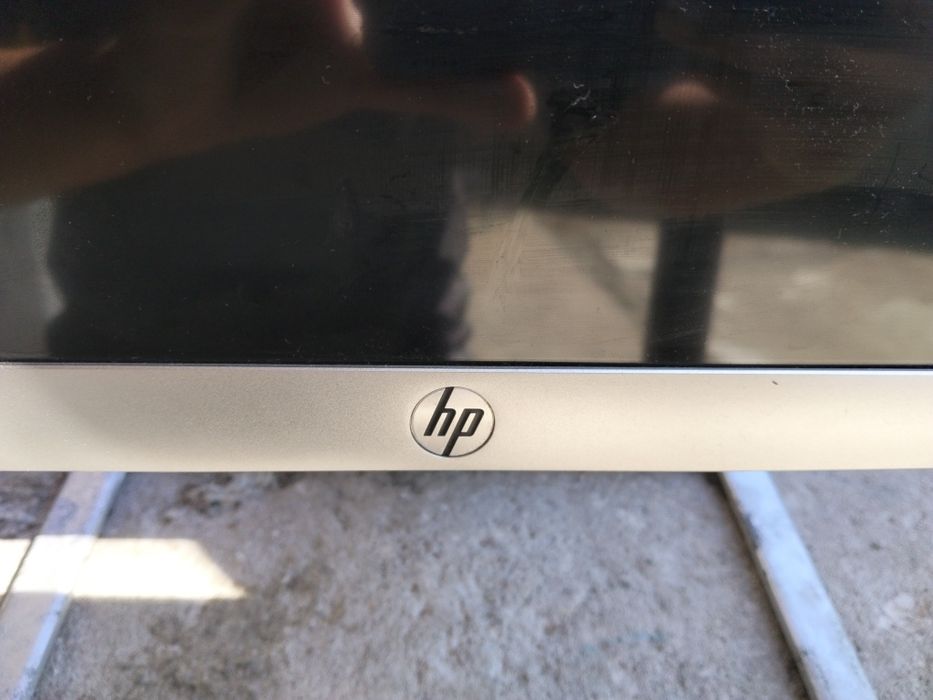Monitor marca HP ano 24