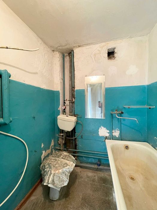 Продаю 1к. квартиру, с. Надбугское, за Варваровкой. Без комиссии. ц6