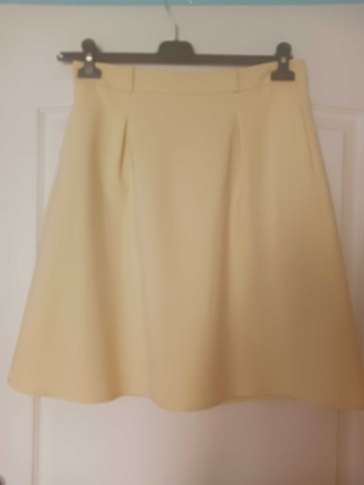 Elegancka żółta spódnica z podszewką 38/40 Reserved