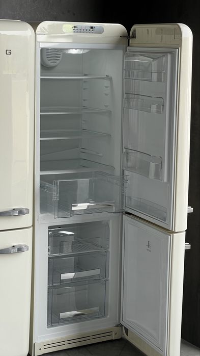 SMEG FAB32 бежевий  ретро холодильник з морозильною камерою NoFrost