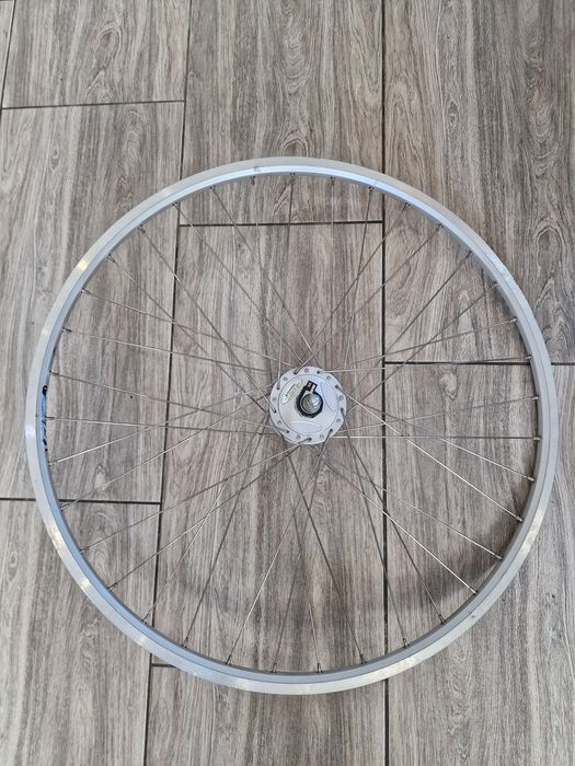 Koło do roweru przednie 28 cali z prądnicą