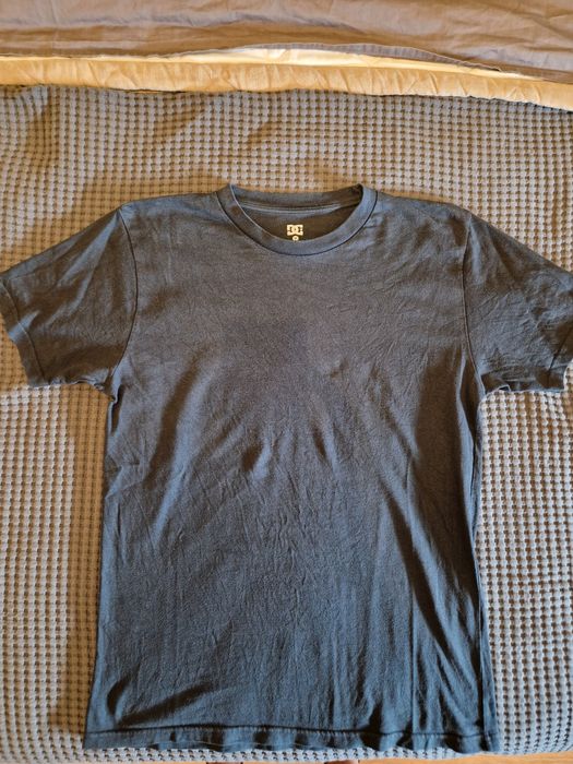 T-shirt DC Shoes preta - tamanho M