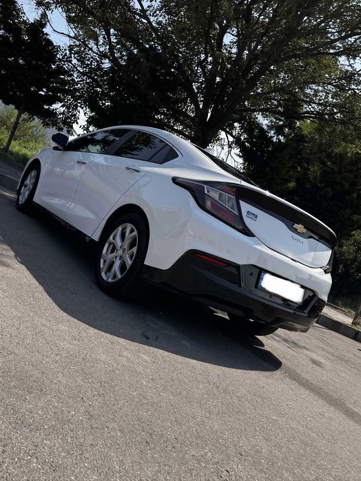 Chevrolet Volt 2016 гібрид плагін