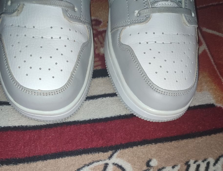 Кроссовки nike air jordan 1 retro grey mid