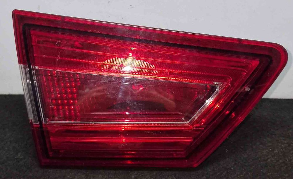 Farolim da Mala Esquerdo - RENAULT CLIO IV