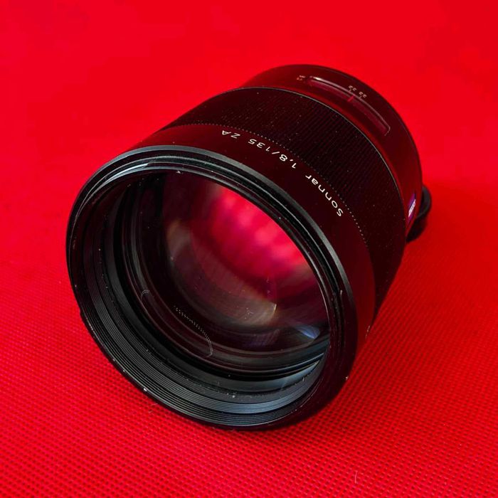Sony 135/1.8 ZA Carl Zeiss Sonnar T* SAL135F18Z.mocowanie Sony A